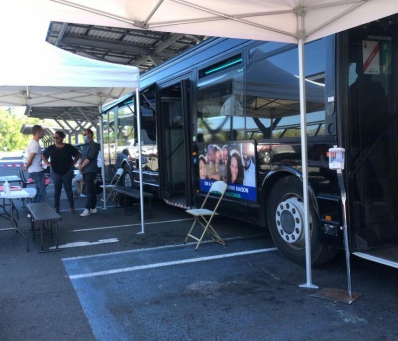 Covid-19 : Vaccinobus Run Market à Savanna