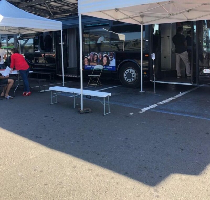 Covid-19 : Vaccinobus Run Market à Savanna