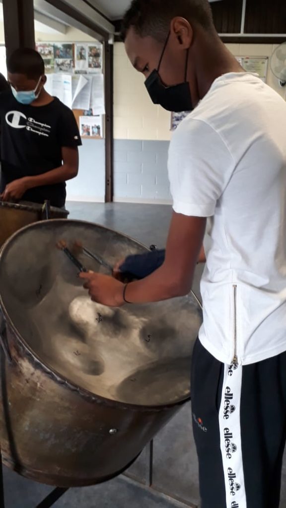 Avant-première du festival OPUS POCUS : le STEEL PAN dans les quartiers de Saint-Paul