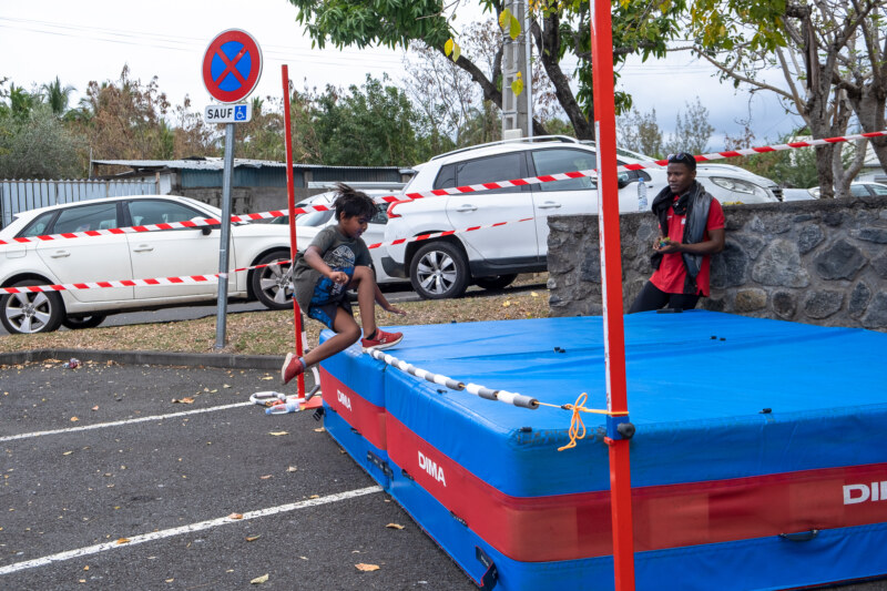 De l'athlétisme d'ultra proximité à Grande Fontaine