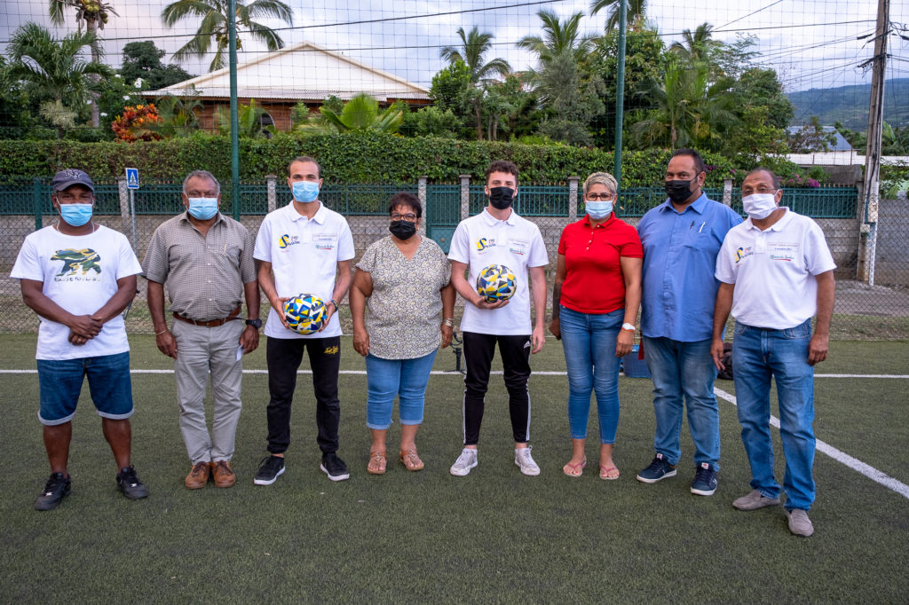 Des freestyler football champions du monde à Trois Chemins