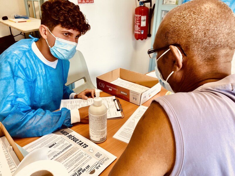 Ouverture du centre de dépistage Covid-19 à la Saline