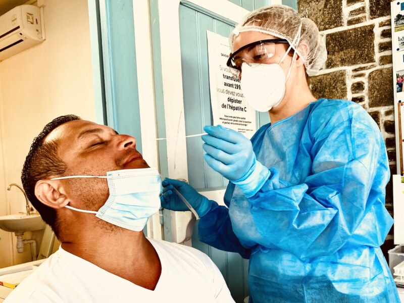 Ouverture du centre de dépistage Covid-19 à la Saline