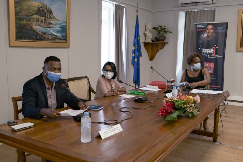 Les nouveaux conseillers du CCEJ investis