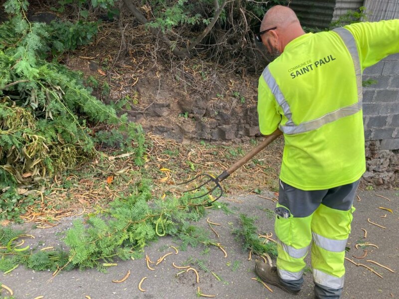 Cyclone Batsiraï : Les équipes communales de Saint-Paul mobilisées