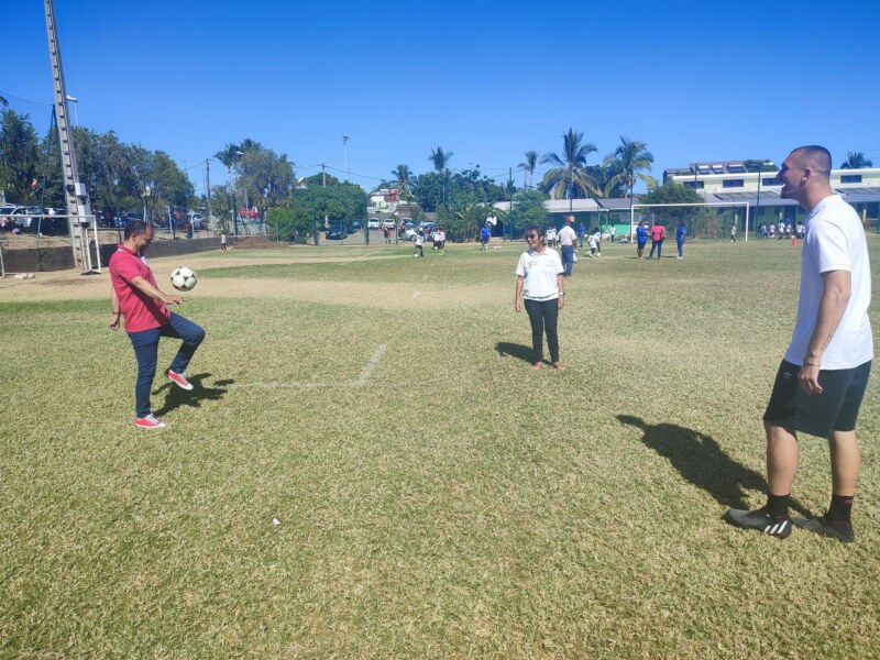 Le footballeur Ludovic AJORQUE de passage à l'Éperon