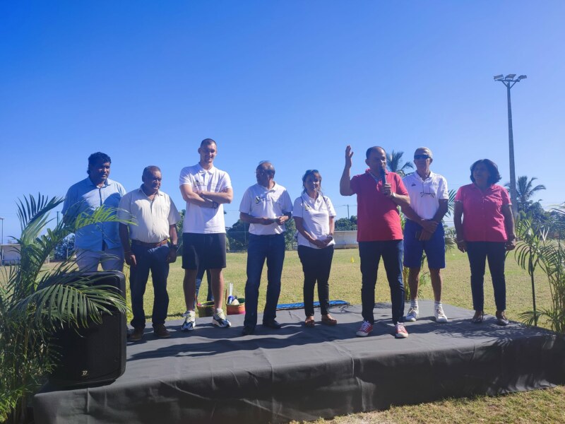 Le footballeur Ludovic AJORQUE de passage à l'Éperon