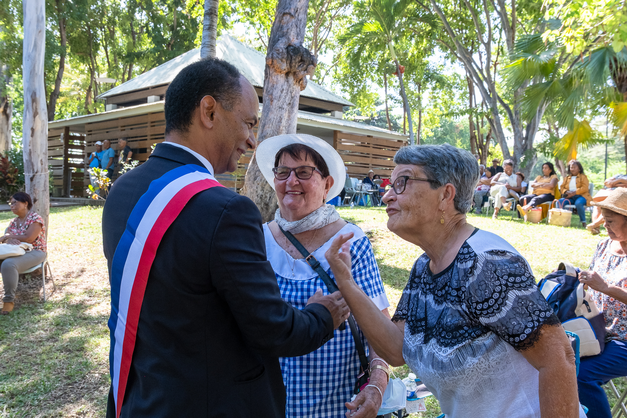 Un bel après-midi dansant avec nos séniors à la Grotte