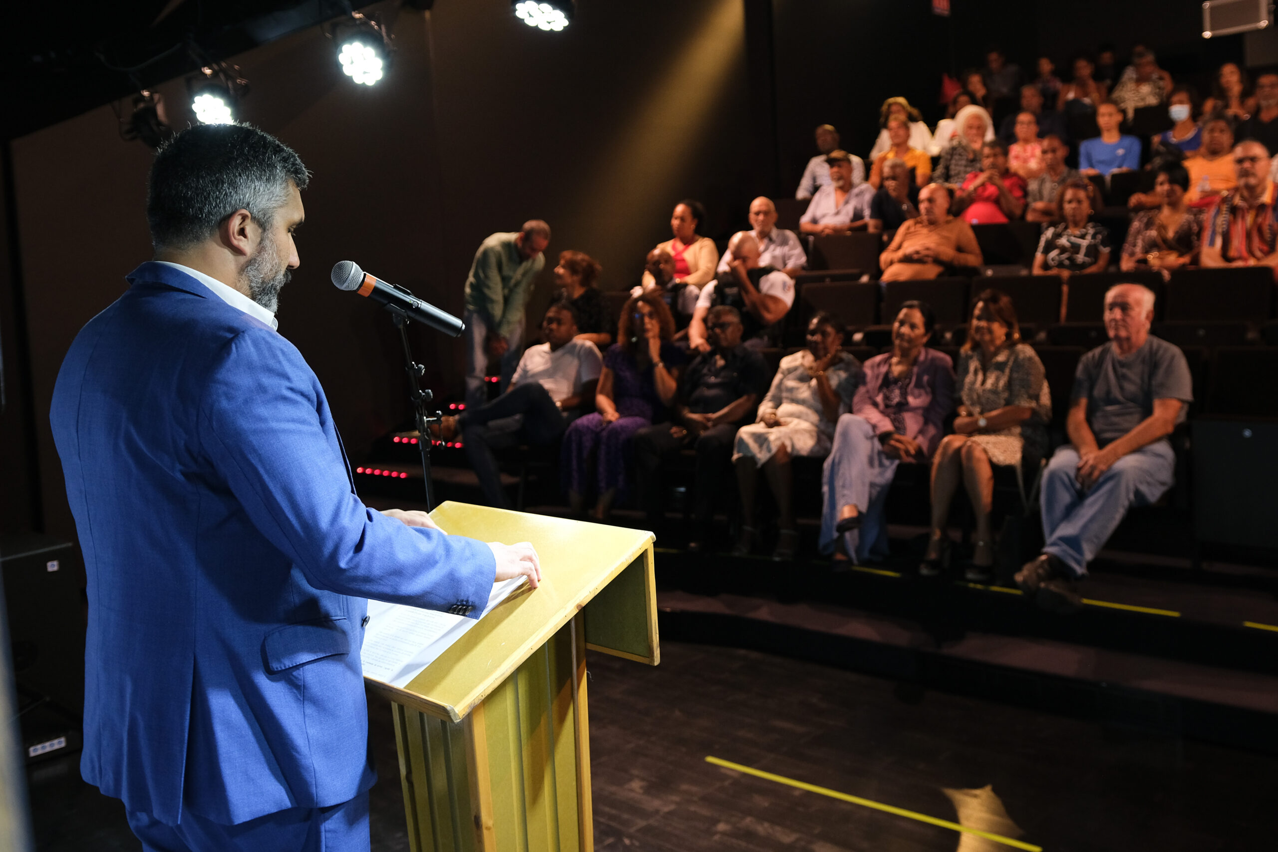 Cérémonie de remise de médailles juin 2022 : Les agents communaux reçoivent leurs médailles