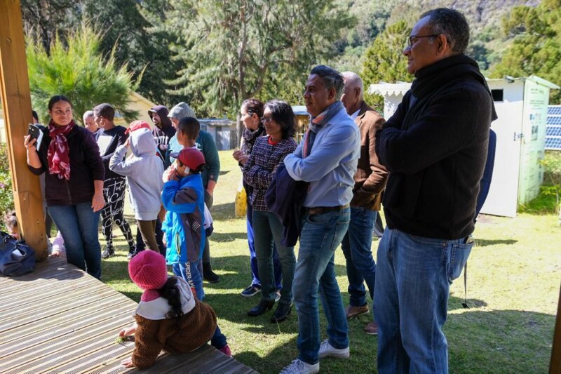 Marie-Paule CHATELLIER, la directrice et la seule enseignante de l'école de Marla, prend sa retraite ce vendredi 8 juillet 2022. Elle vient de passer 12 ans à transmettre son savoir aux marmay de l'ilet de Mafate.