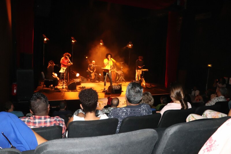 Ça y est, on y est : les Francofolies de Saint Paul démarrent ce jeudi 29 septembre 2022 avec les concerts à la Clairière de la Saline-les-Bains ! C’est l’aboutissement d’un beau chemin que la Municipalité trace avec les organisateurs de ce festival d’envergure internationale.