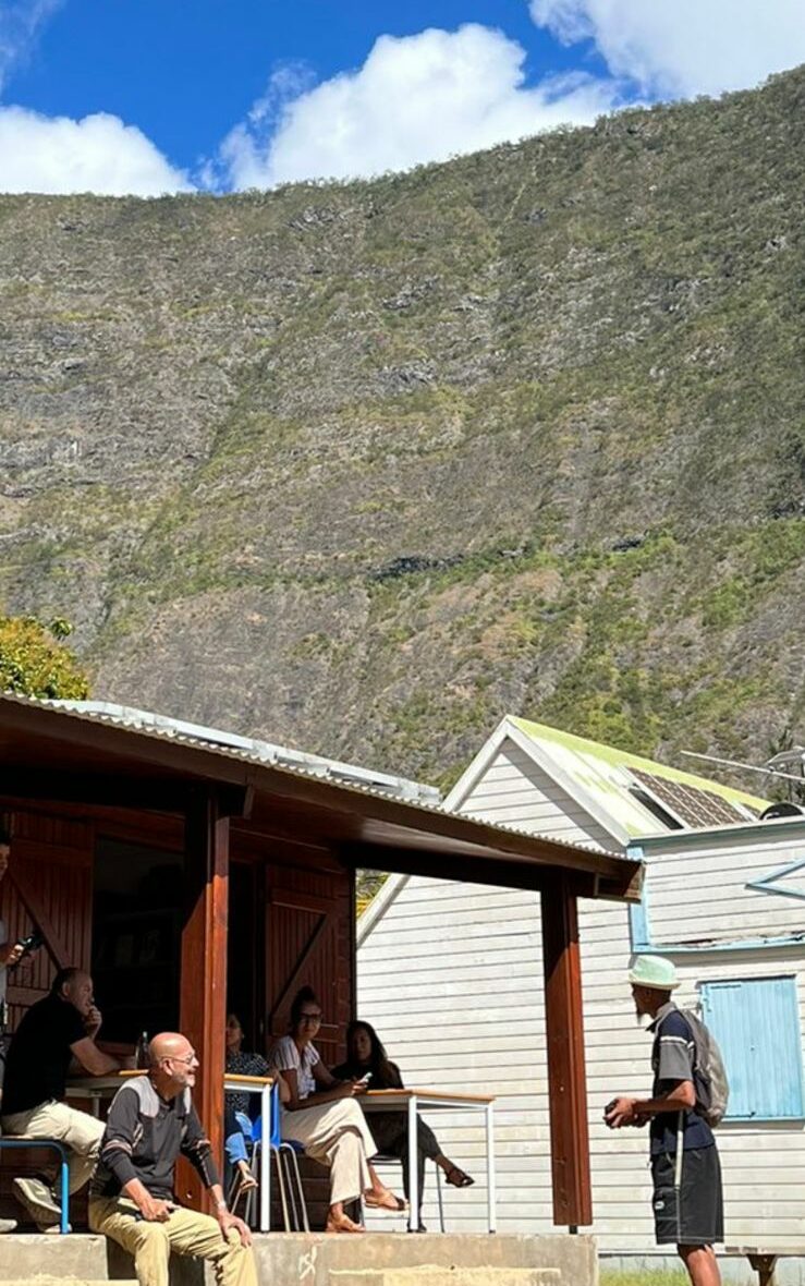 Saint-Paul développe l'accès au droit pour les Mafatais aux Orangers