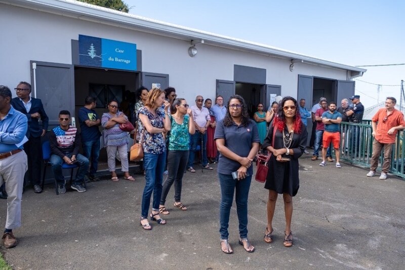 Le quartier de Barrage dans le Bassin de vie de la Saline compte désormais un nouvel équipement structurant. Il s’agit d’un Espace Associatif inauguré ce samedi 29 octobre 2022 en présence des habitant·es, des acteurs du tissu associatif et des 30 membres du Conseil des Habitants de la Saline.