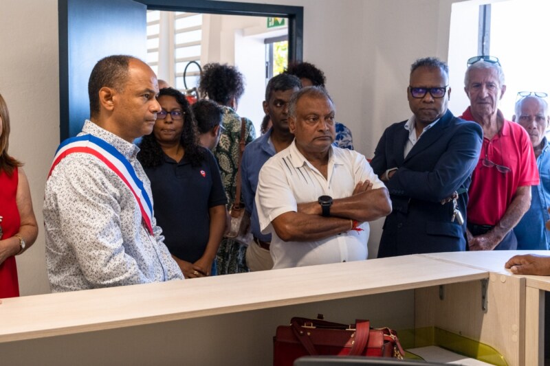 Le quartier de Barrage dans le Bassin de vie de la Saline compte désormais un nouvel équipement structurant. Il s’agit d’un Espace Associatif inauguré ce samedi 29 octobre 2022 en présence des habitant·es, des acteurs du tissu associatif et des 30 membres du Conseil des Habitants de la Saline.