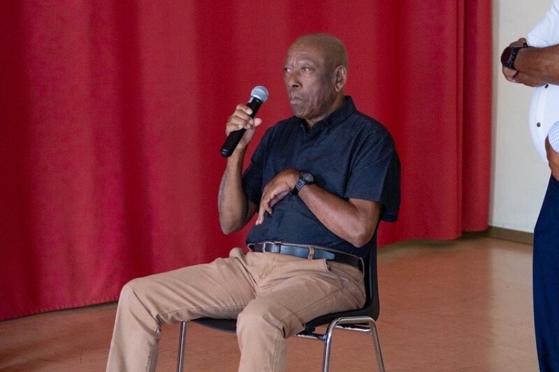 Le quartier de Barrage dans le Bassin de vie de la Saline compte désormais un nouvel équipement structurant. Il s’agit d’un Espace Associatif inauguré ce samedi 29 octobre 2022 en présence des habitant·es, des acteurs du tissu associatif et des 30 membres du Conseil des Habitants de la Saline.