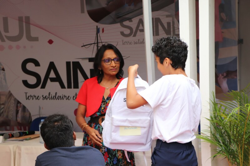 Jeunesse : Six enfants, âgés de 8 à 12 ans, élus au sein du Conseil Communal des Enfants et des Jeunes de Saint-Paul et six adolescents, de 13 à 17 ans, participeront au 13ème Congrès national de l’Association nationale des conseils d’enfants et des jeunes (ANACEJ, organisé du 25 au 28 octobre à Arras, en France hexagonale.