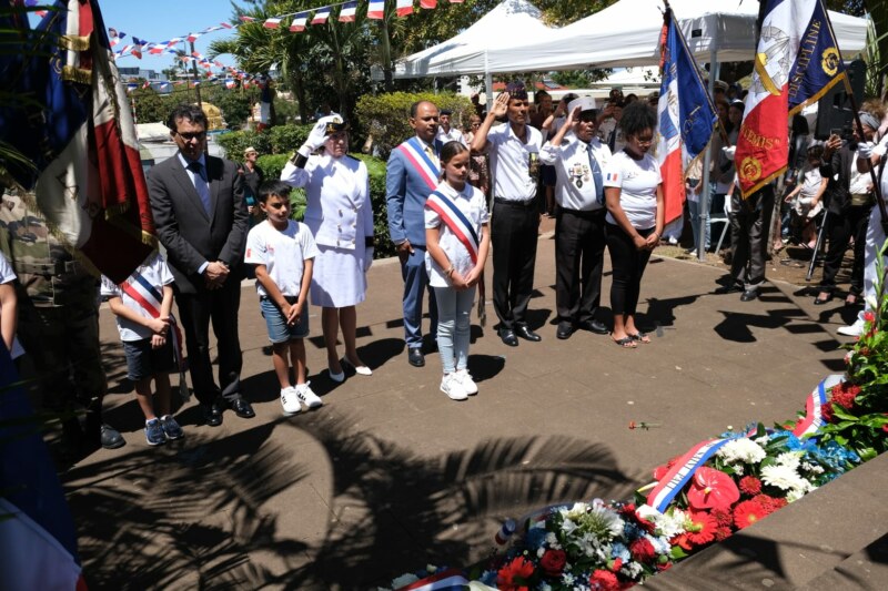 Une cérémonie capitale dans la transmission du devoir de mémoire. Voici l’un des enjeux de la commémoration de l’Armistice du 11 novembre 1918 célébrée au Monument aux morts du Square Célimène de La Saline ce 11 novembre 2022.