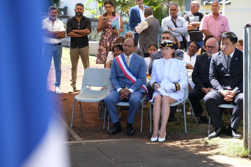 Une cérémonie capitale dans la transmission du devoir de mémoire. Voici l’un des enjeux de la commémoration de l’Armistice du 11 novembre 1918 célébrée au Monument aux morts du Square Célimène de La Saline ce 11 novembre 2022.