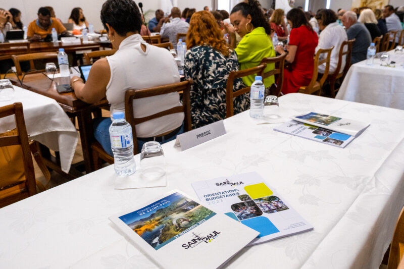 La séance du Conseil Municipal de Saint-Paul du 17 novembre 2022 permet de présenter d’ambitieuses orientations budgétaires pour 2023. La Municipalité pose des jalons pour fixer le cap et les perspectives sur l’année prochaine.