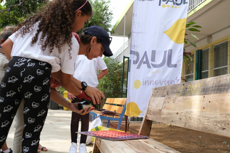 Les écoles de Saint-Paul engagées contre le harcèlement scolaire : le Banc de l'amitié à Sarda-GARRIGA