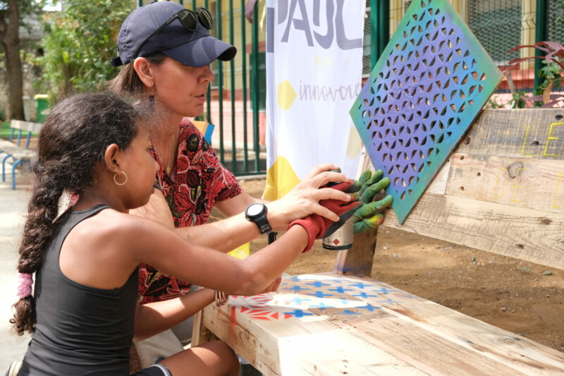 Les écoles de Saint-Paul engagées contre le harcèlement scolaire : le Banc de l'amitié à Sarda-GARRIGA