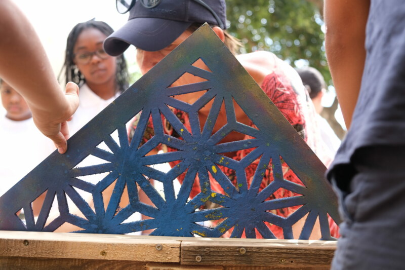 Les écoles de Saint-Paul engagées contre le harcèlement scolaire : le Banc de l'amitié à Sarda-GARRIGA