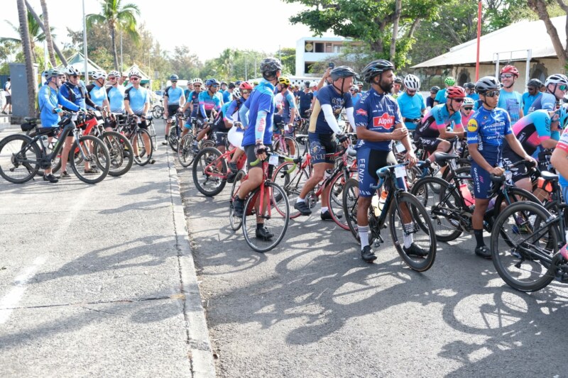 Gros succès pour la première édition de la cyclo-rando proposée ce dimanche 13 novembre 2022 sur le territoire de Saint-Paul. 300 personnes participent à cette course solidaire organisée par l’association Les Moustaches à vélo, en partenariat avec la Ville de Saint-Paul.