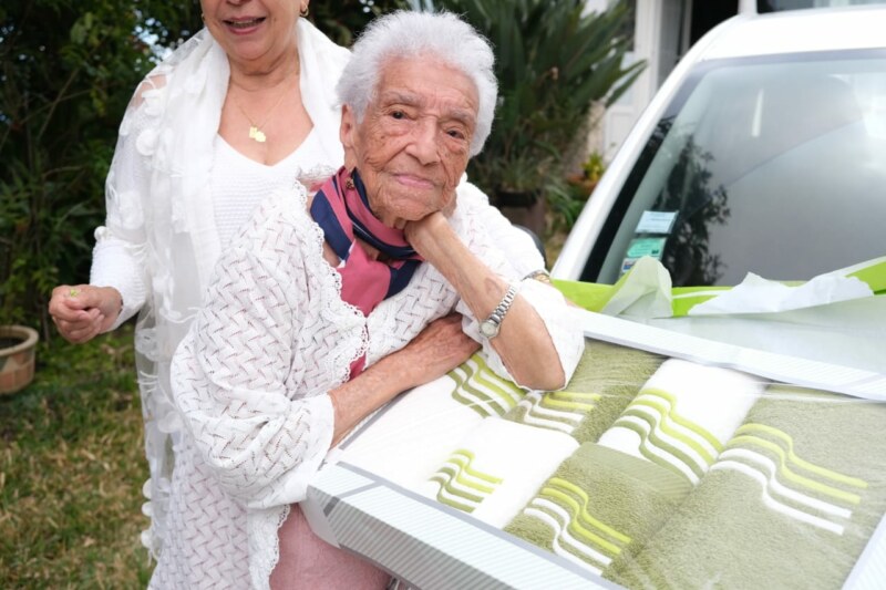 Saint-Paul, Ville Amie des Aînés, compte une centenaire supplémentaire. Louise Angèle ROUCOU célèbre ses 100 ans ce dimanche 13 novembre 2022 en présence de tous ses proches et de sa famille.