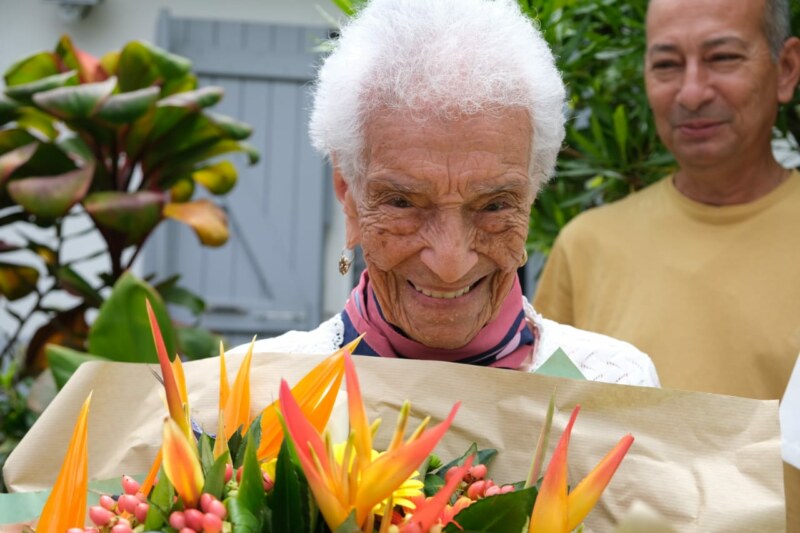 Saint-Paul, Ville Amie des Aînés, compte une centenaire supplémentaire. Louise Angèle ROUCOU célèbre ses 100 ans ce dimanche 13 novembre 2022 en présence de tous ses proches et de sa famille.