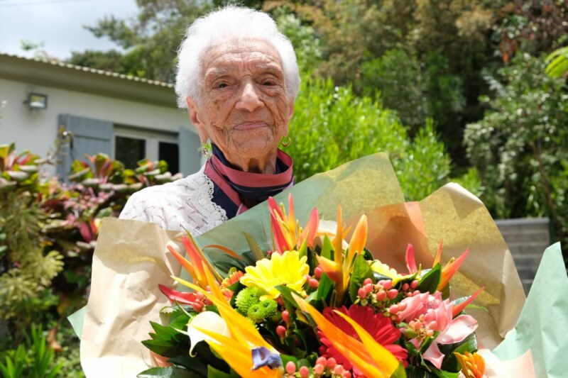 Saint-Paul, Ville Amie des Aînés, compte une centenaire supplémentaire. Louise Angèle ROUCOU célèbre ses 100 ans ce dimanche 13 novembre 2022 en présence de tous ses proches et de sa famille.
