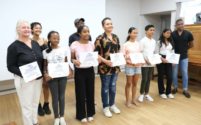 Un Journal télévisé baptisé : « Ensemble, luttons contre la pollution marine ». Voici le projet du Conseil Communal des Enfants et des Jeunes (CCEJ) récompensé par un grand prix national des jeunes citoyens.