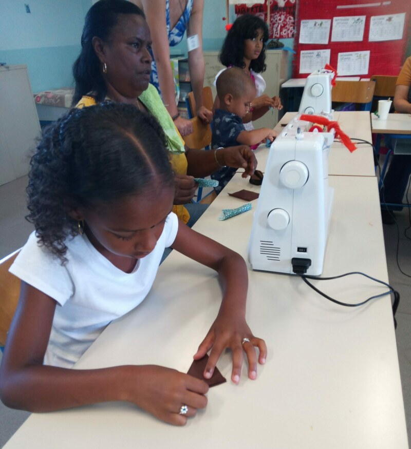 Les Accueils de loisirs sans hébergement se terminent ce jeudi 19 janvier 2023. L'occasion de revenir en images sur la rencontre intergénérationnelle récemment organisée à l'école Louise-PAYET du quartier de Bois Rouge.