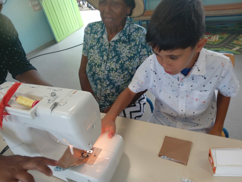 Les Accueils de loisirs sans hébergement se terminent ce jeudi 19 janvier 2023. L'occasion de revenir en images sur la rencontre intergénérationnelle récemment organisée à l'école Louise-PAYET du quartier de Bois Rouge.