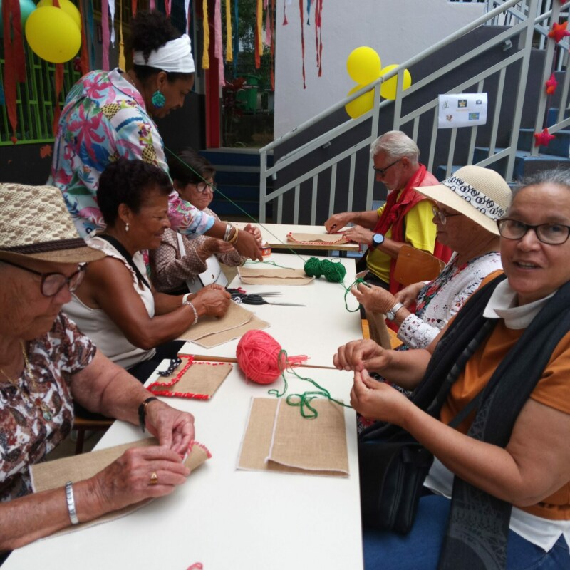 Les Accueils de loisirs sans hébergement se terminent ce jeudi 19 janvier 2023. L'occasion de revenir en images sur la rencontre intergénérationnelle récemment organisée à l'école Louise-PAYET du quartier de Bois Rouge.