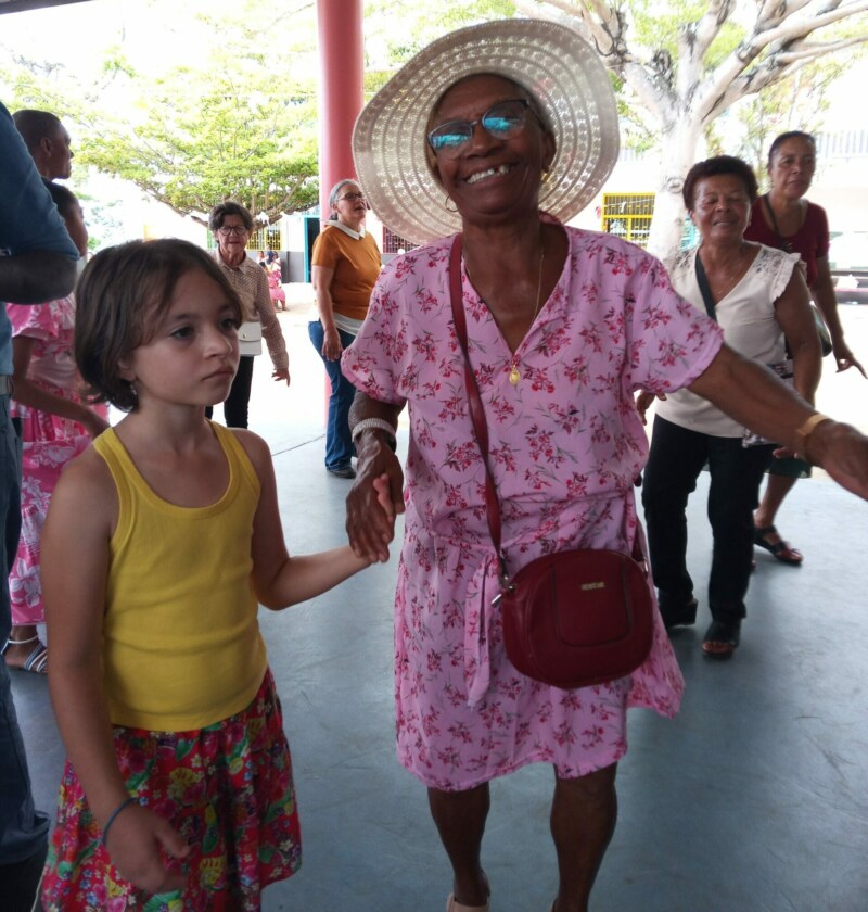 Les Accueils de loisirs sans hébergement se terminent ce jeudi 19 janvier 2023. L'occasion de revenir en images sur la rencontre intergénérationnelle récemment organisée à l'école Louise-PAYET du quartier de Bois Rouge.