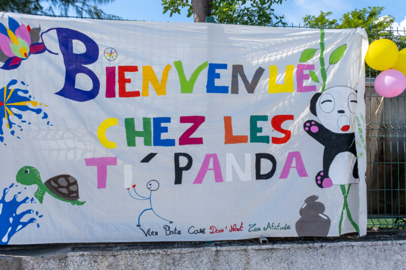 Les centres de loisirs animent le territoire Saint-Paulois. Plus de 21 structures d’Accueils de loisirs sans hébergement (ALSH) proposent aux marmay un panel d’activités diversifiées et du 2 au 19 janvier 2022 dans les Bassins de vie de Saint-Paul. Ambiance avec les photos prises à l'école maternelle de l'Étang.
