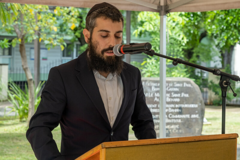 Saint-Paul commémore le 78e anniversaire de la libération du camp de concentration et d’extermination d’AUSCHWITZ-BIRKENAU au Jardin de la Liberté ce vendredi 27 janvier 2023.