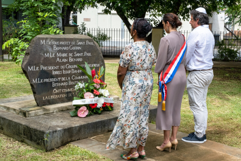 Saint-Paul commémore le 78e anniversaire de la libération du camp de concentration et d’extermination d’AUSCHWITZ-BIRKENAU au Jardin de la Liberté ce vendredi 27 janvier 2023.