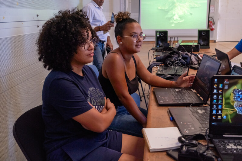 Visite Atelier Chantier d'Insertion / association Cyberun objets en plastique recyclés
