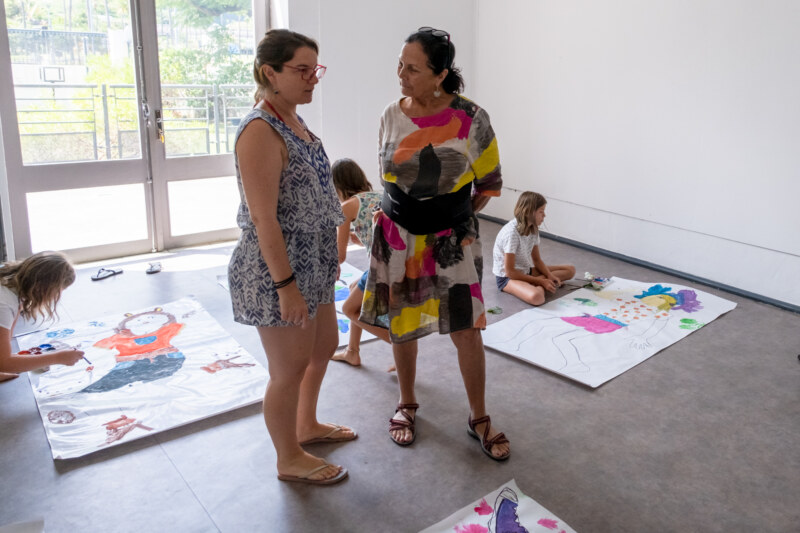 Vacances culturelles : découvrez les photos prises à la Maison SERVEAUX pendant l'atelier arts plastiques réservé aux enfants de la tranche d'âge 6-10 ans.