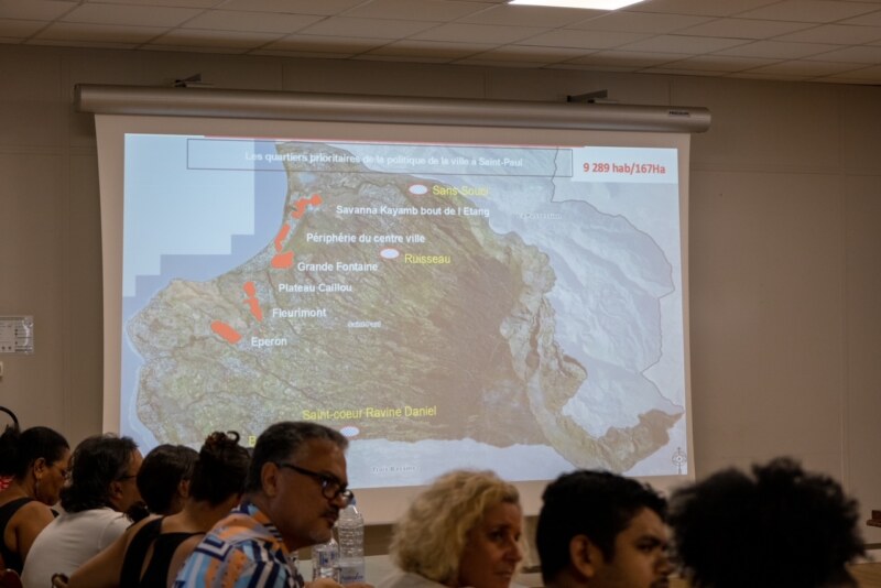 Les partenaires signataires du Contrat de Ville de Saint-Paul participent à une revue de projets de ce dispositif stratégique organisée ce mardi 7 février 2023 dans la salle du Conseil Municipal.