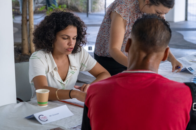 Une nouvelle édition de la Journée de l’Emploi se tient au Centre Culturel d’Art et de Culture, CIMENDEF, ce mercredi 8 mars 2023. Cette manifestation, pilotée par le Pôle Emploi en lien étroit avec la Ville de Saint-Paul, la Mission intercommunale de l’Ouest et leurs partenaires rencontre un beau succès.
