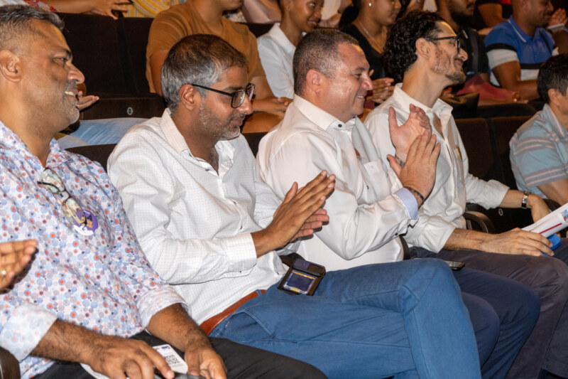 Une nouvelle édition de la Journée de l’Emploi se tient au Centre Culturel d’Art et de Culture, CIMENDEF, ce mercredi 8 mars 2023. Cette manifestation, pilotée par le Pôle Emploi en lien étroit avec la Ville de Saint-Paul, la Mission intercommunale de l’Ouest et leurs partenaires rencontre un beau succès.