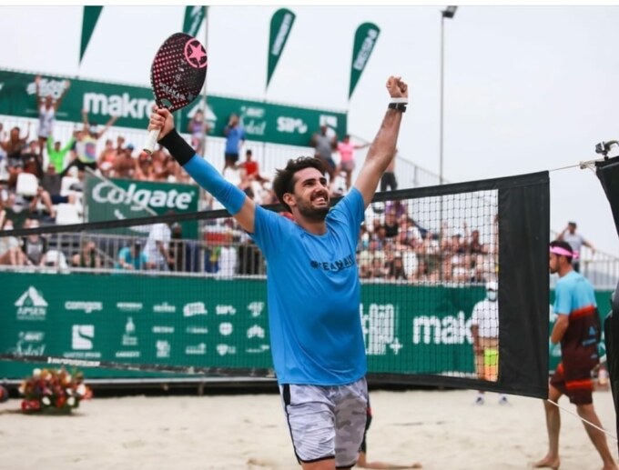 Performance d’exception pour le Saint-Paulois, Théo IRIGARAY, aux championnats du monde de beach tennis ce dimanche 21 mai 2023 en Italie. Avec son partenaire brésilien, Thales SANTOS, ils ont vaincu une paire vénézuélienne pour décrocher une belle médaille de bronze.