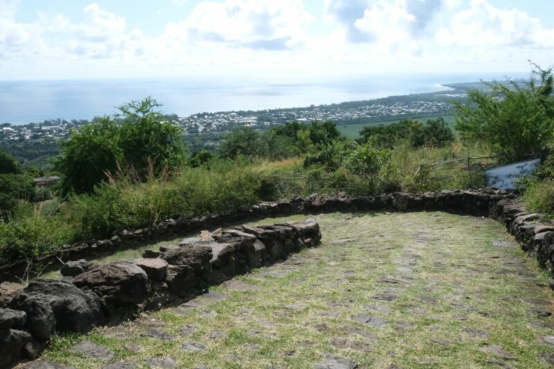 La Fête de la Bretagne continue de rayonner sur le territoire de Saint-Paul, Ville d’Art et d’Histoire ! Découvrez les photos prises à l’emblématique chemin pavé Bellemène où se déroule ce dimanche 21 mai 2023 une rencontre musicale entre des musiciens et des groupes réunionnais mais aussi bretons autour de la bombarde, de la clarinette et de bien d’autres instruments.