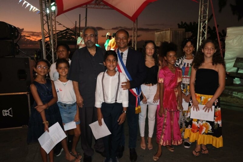 Ce mardi 16 mai 2023, la Ville de Saint-Paul s'est illuminée lors de la célébration de la Journée internationale du vivre-ensemble en Paix, une date marquée dans le calendrier depuis son instauration par l'ONU en 2017.