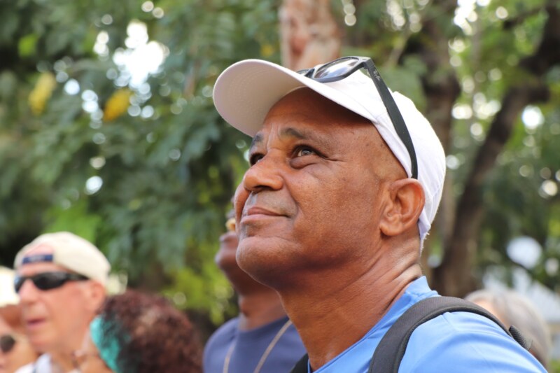 Un groupe de séniors est parti à la découverte du patrimoine de Saint-Paul, Ville d'Art et d'Histoire, ce mercredi 17 mai 2023. Ce stage intitulé Oxy Génération fait partie de l’opération Bouger Ô séniors. Ces zarboutan ont ainsi visité le centre-ville historique, en passant par la Place du Débarcadère et le jardin de l'Hôtel de Ville.