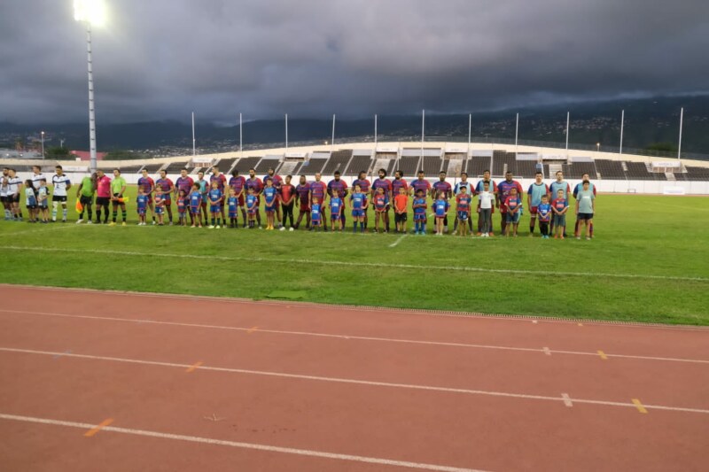 Allez Saint-Paul ! Vivez avec nous la finale masculine du championnat de La Réunion de rugby. Le Rugby Club Saint Paul Reunion affronte sur ses terres, au stade Paul Julius-BENARD, le club de l’Étang-Salé ce dimanche 21 mai 2023. Objectif : la victoire !