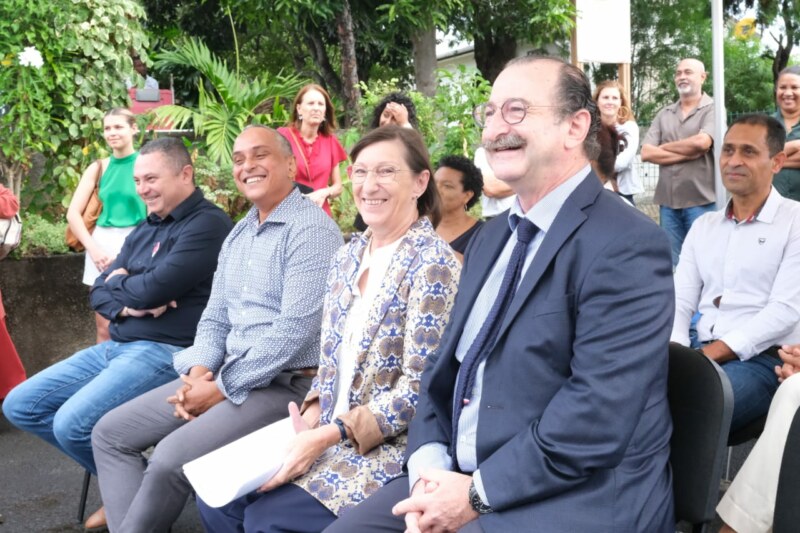 Les mairies annexes de Bellemène et de Tan Rouge, désormais labellisées France Services, permettent de rapprocher le service public au plus près des Saint-Pauloises et des Saint-Paulois. L’équipe municipale mesurera dans le temps l’efficacité du dispositif France Services.