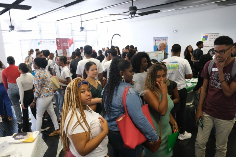 Beau succès pour le Défi alternance organisée ce mercredi 31 mai 2023 au Centre d’Art et de Culture CIMENDEF. Cette action innovante, organisée en partenariat avec le Pôle Emploi et la Mission intercommunale de l’Ouest, se tient dans le cadre de la semaine de l’alternance accueille sur le territoire de Saint-Paul.